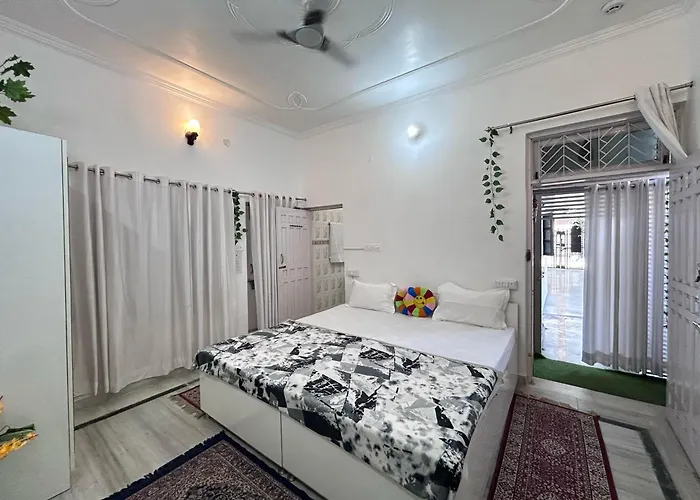 Private Cozy Stay In A Bungalow !