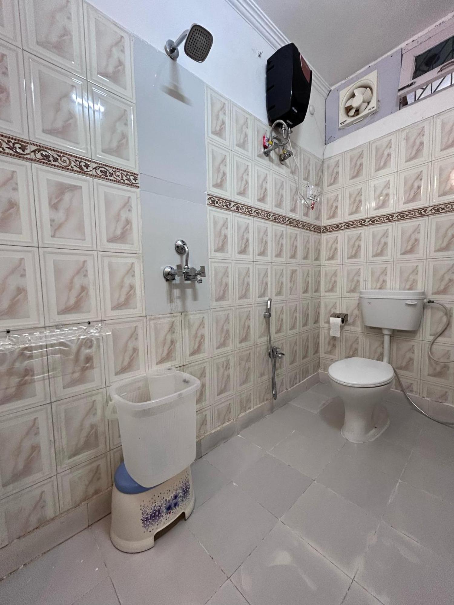 Private Cozy In A ! Guest house