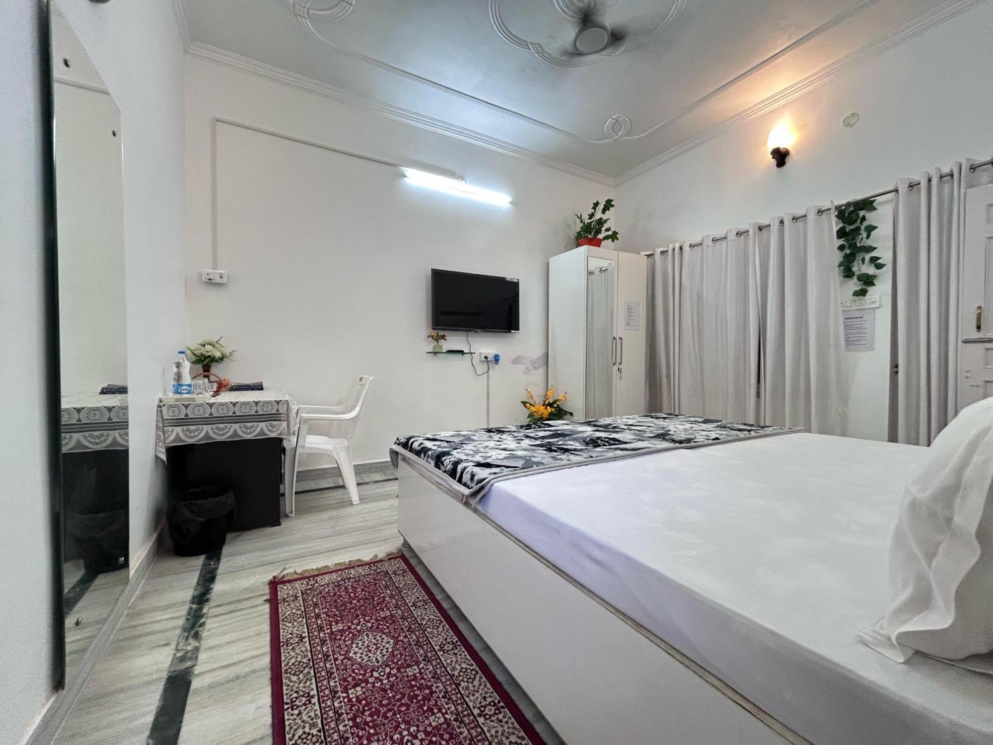 Private Cozy In A ! * Lucknow